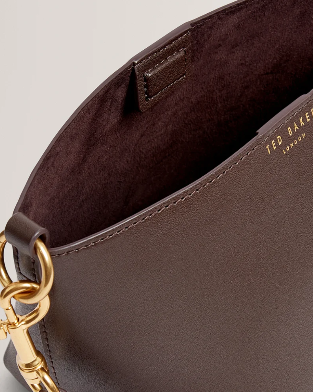 TED WAVELY - S281370